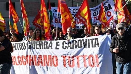 La testa del corteo a Firenze