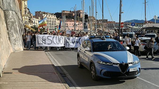 Il corteo degli studenti a Portoferraio
